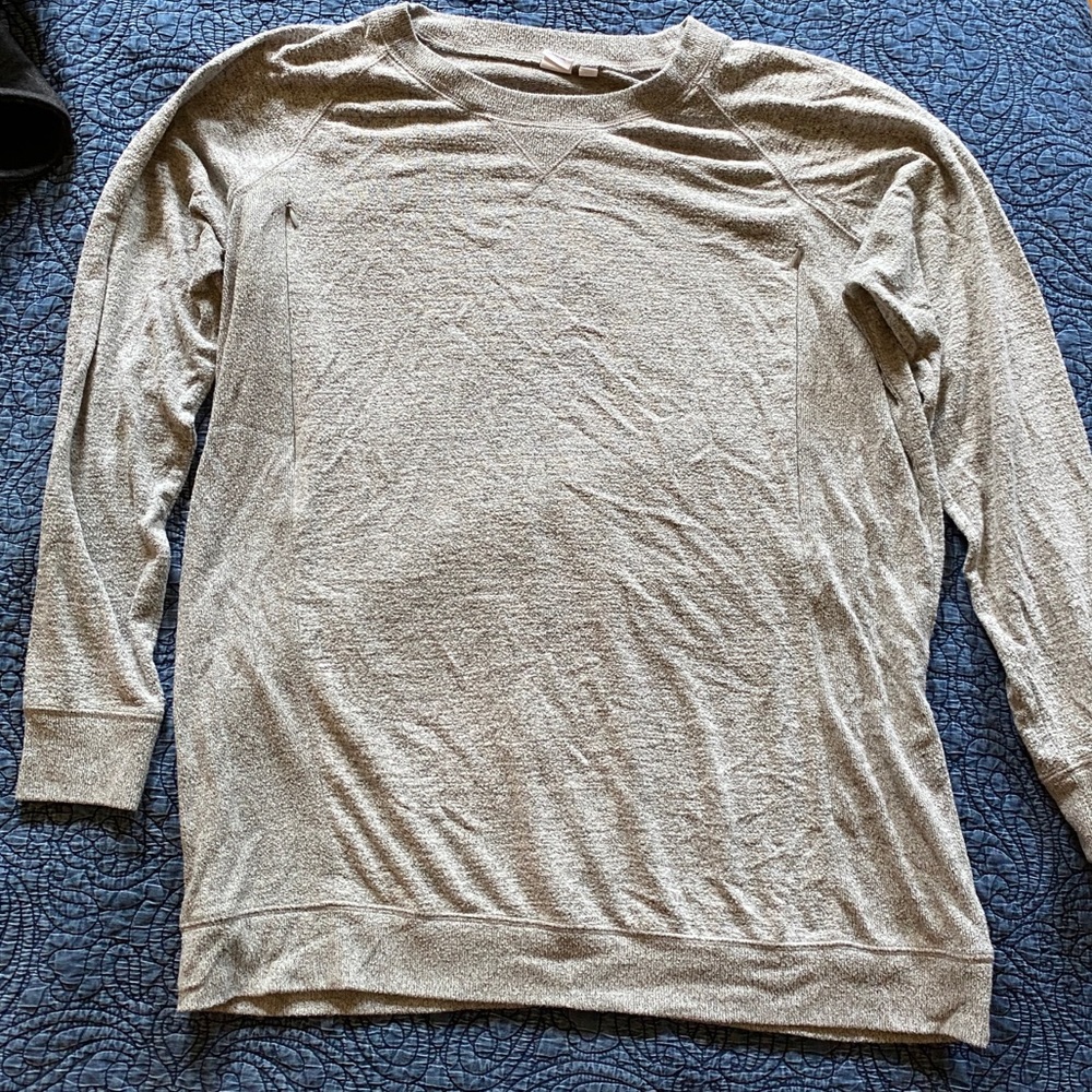 GAP Maternity Light Weight Nursing Sweatshirt XL
